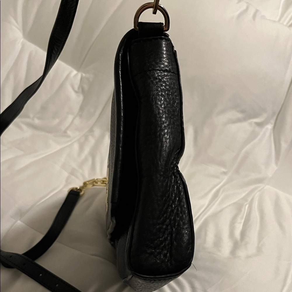 Tory Burch Britten Black Pebbled Leather Shoulder Bag with Gold Logo and Chain - Picture 14 of 16